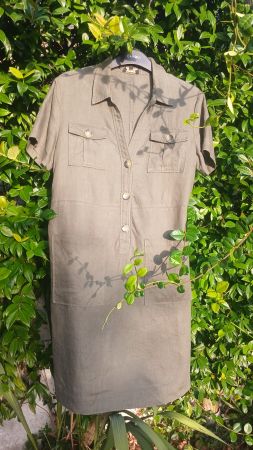 CAROLL DAMEN KLEID LAURE AUS 100% LEINEN OLIVENGRÜN EU 40