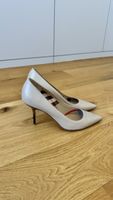 Chic Burberry Heels - Size 38.5 - Timeless Style!