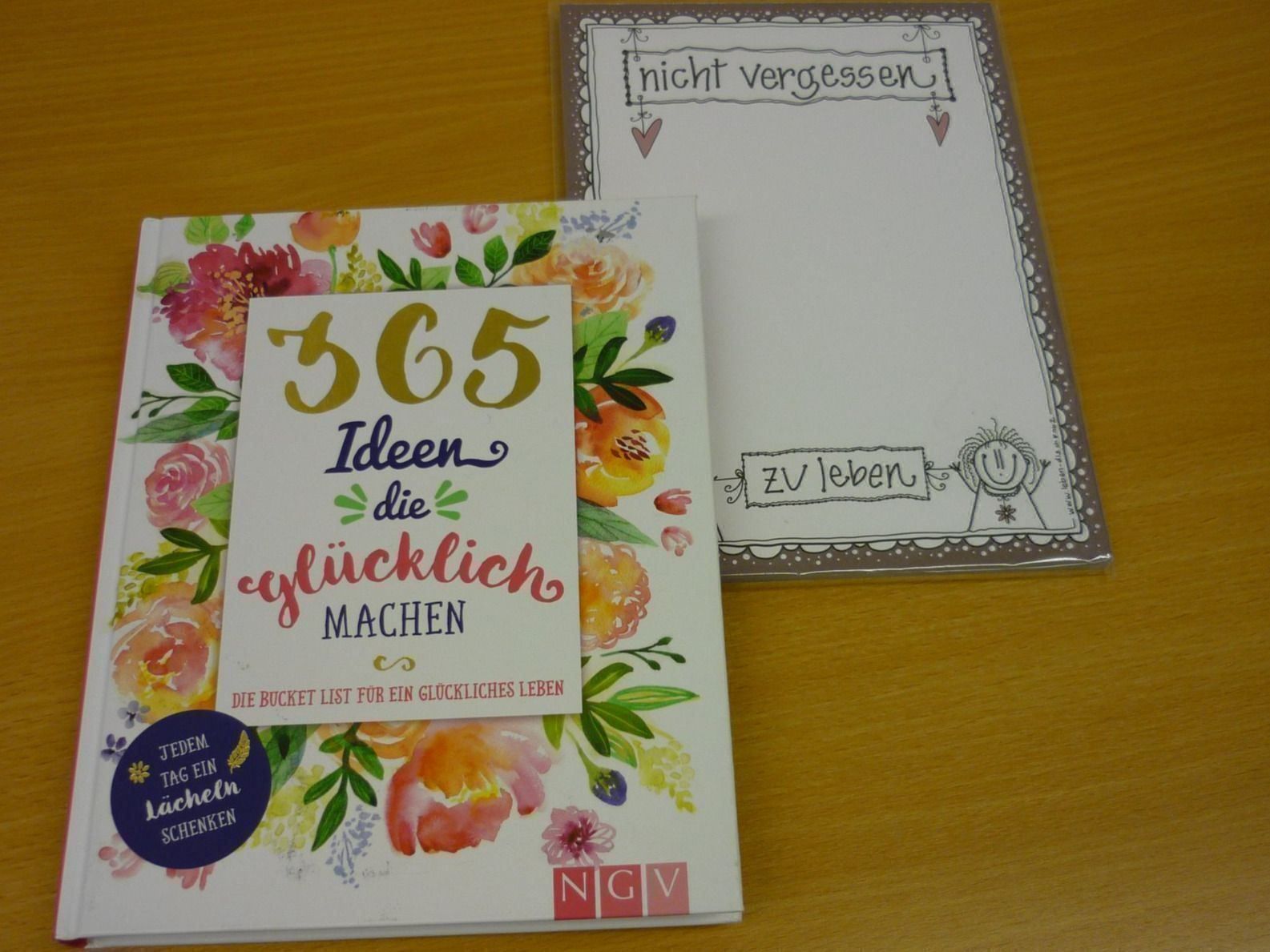 Libri: Buch "365 Ideen die glücklich machen" – Nuovo (secondo la descrizione) da Jonschwil venduto da bsn_p8dl 1