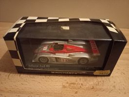 Audi R8 Infineon 1/43 Minichamps
