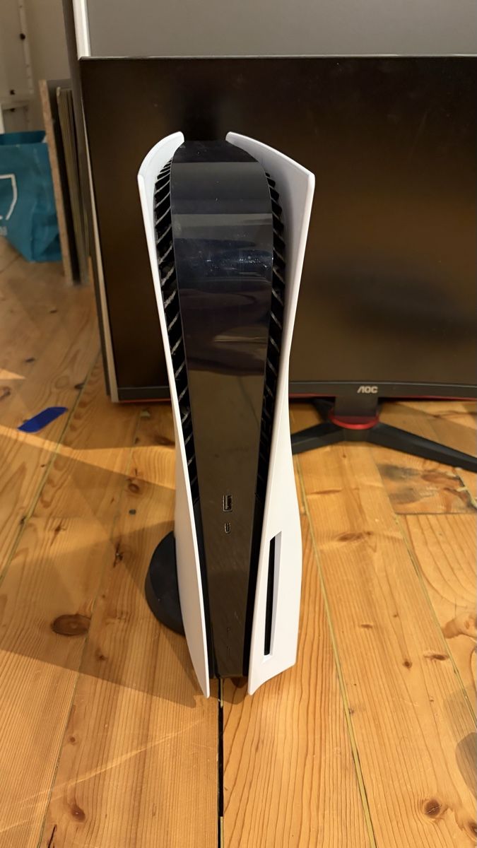 Sony Console: Sony PS5 Disc Version inkl. zubehör, 2 Controller – Usato da Muttenz venduto da matteo_pt 2