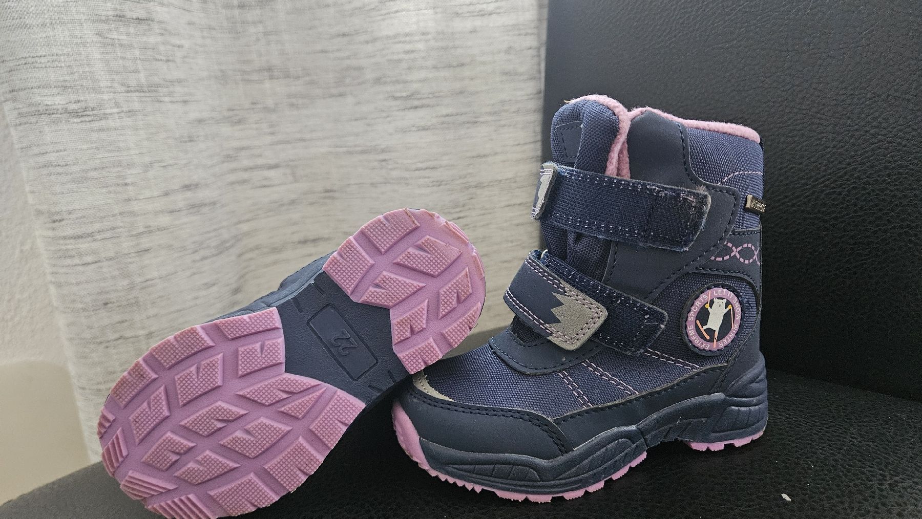 Scarpe per ragazze: Winter Stiefel Mädchen 22 – Usato da Kradolf venduto da MaryD7