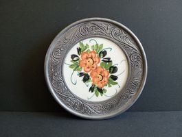 Vintage Wandteller Zinn & Keramik Blumen Dekor 10.5 cm Deko