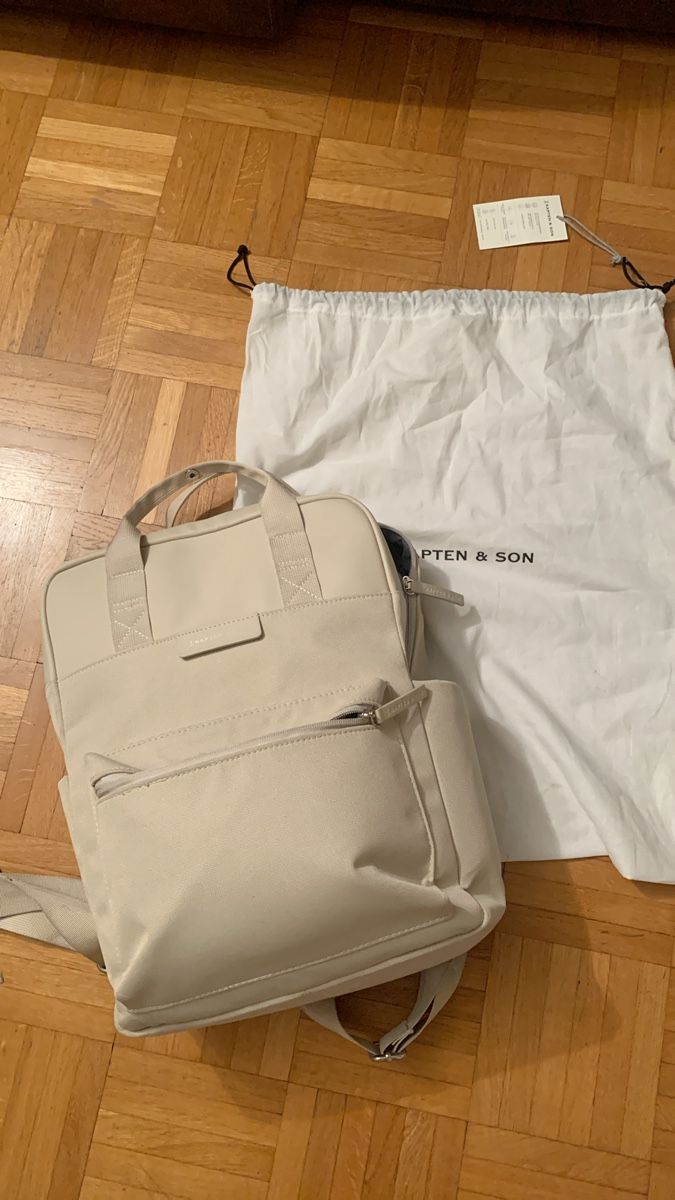Kapten & Son Zaini: Stylischer Kapten & Son Rucksack , Sandstone – Usato da Tuggen venduto da Tantas