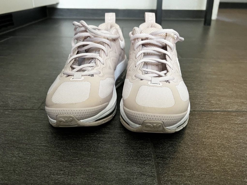 Nike Damenschuhe: nike gr 38,5 – Gebraucht aus Winterthur von EasyRS 3