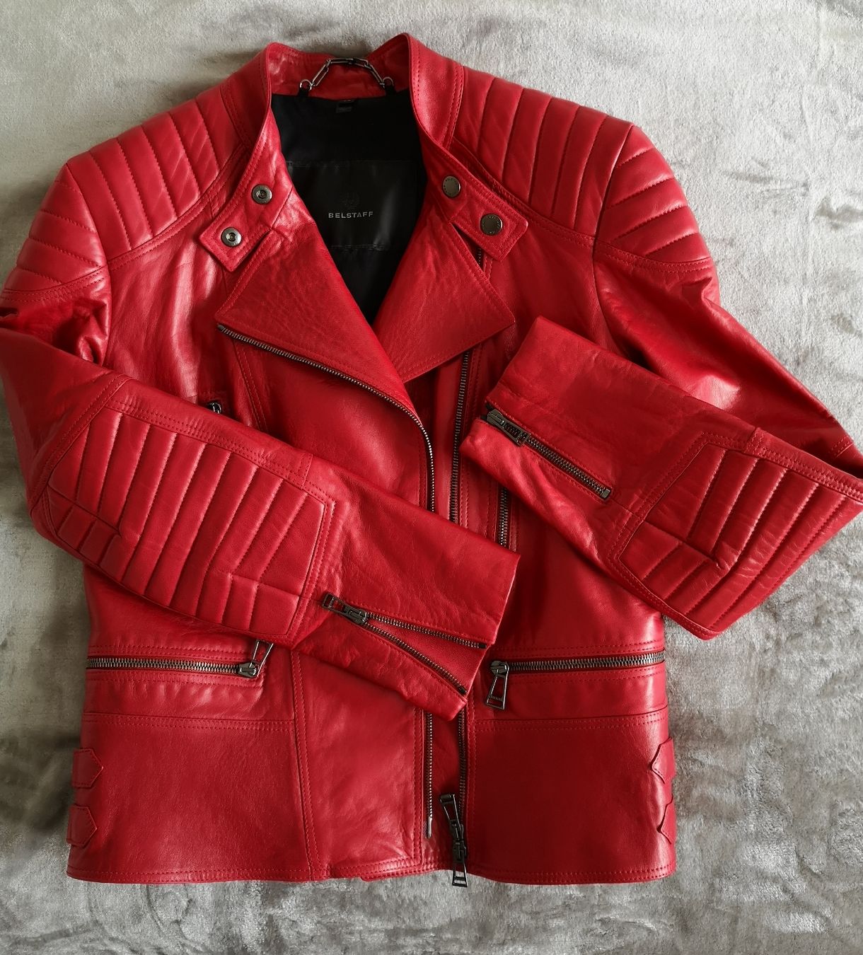 Belstaff Giacche: Damenlederjacke rot Belstaff – Nuovo (secondo la descrizione) da Schaffhausen venduto da Captancemo 2