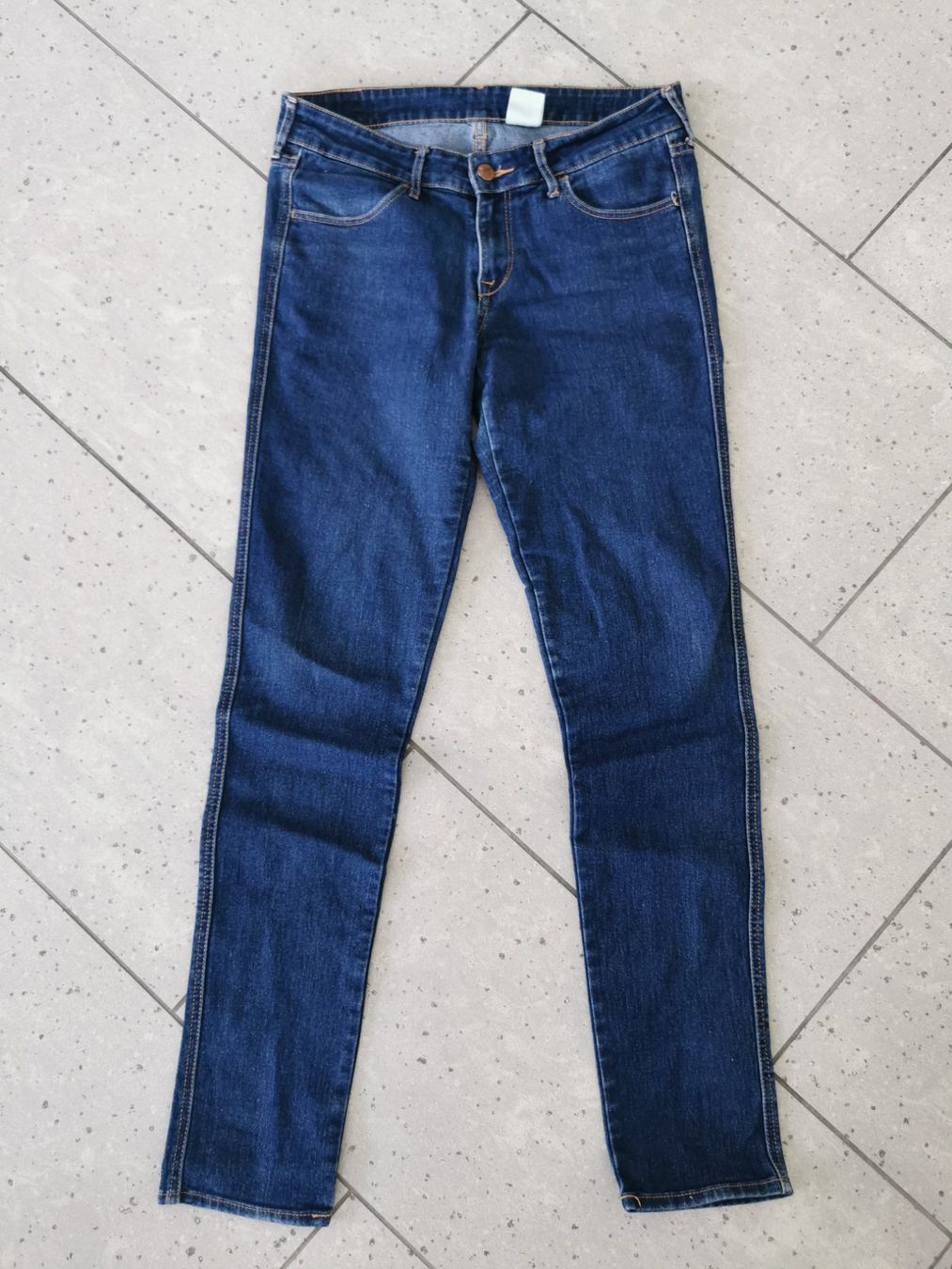 H&M Jeans: Blaue Jeans, Gr. 29/32 – Neuf (Voir description) à Malters par Wahni81