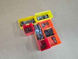 Posten mit diversen neuen Handwerkzeug Keilen ab 1.-