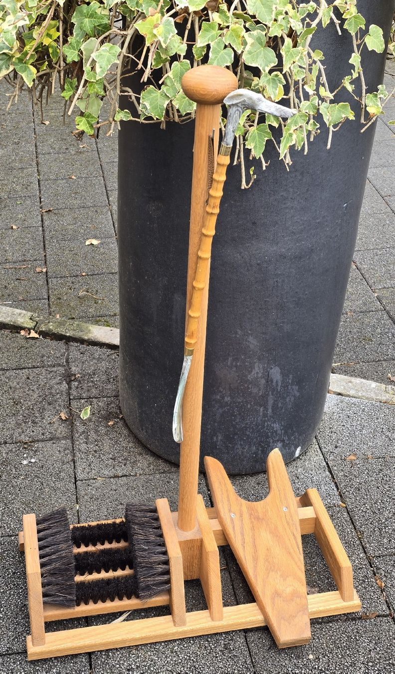 Tutte le decorazioni: Holzschuhbuttler H 90cm – Usato da Walkringen venduto da Vanuca 3