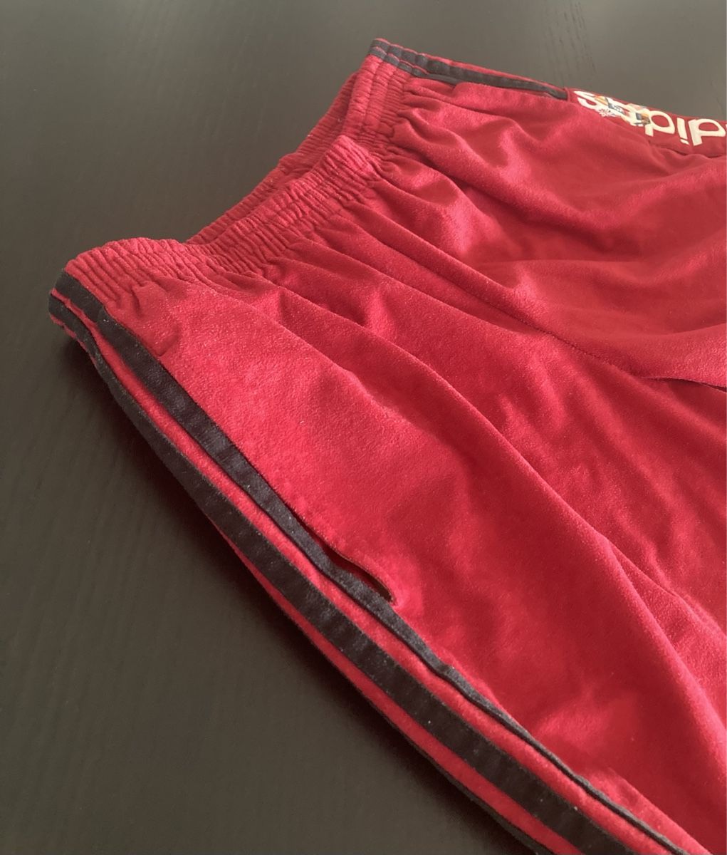 Adidas Hosen: Vintage Adidas Red Shorts Flag Design – Gebraucht aus Bern von Lelixino 2