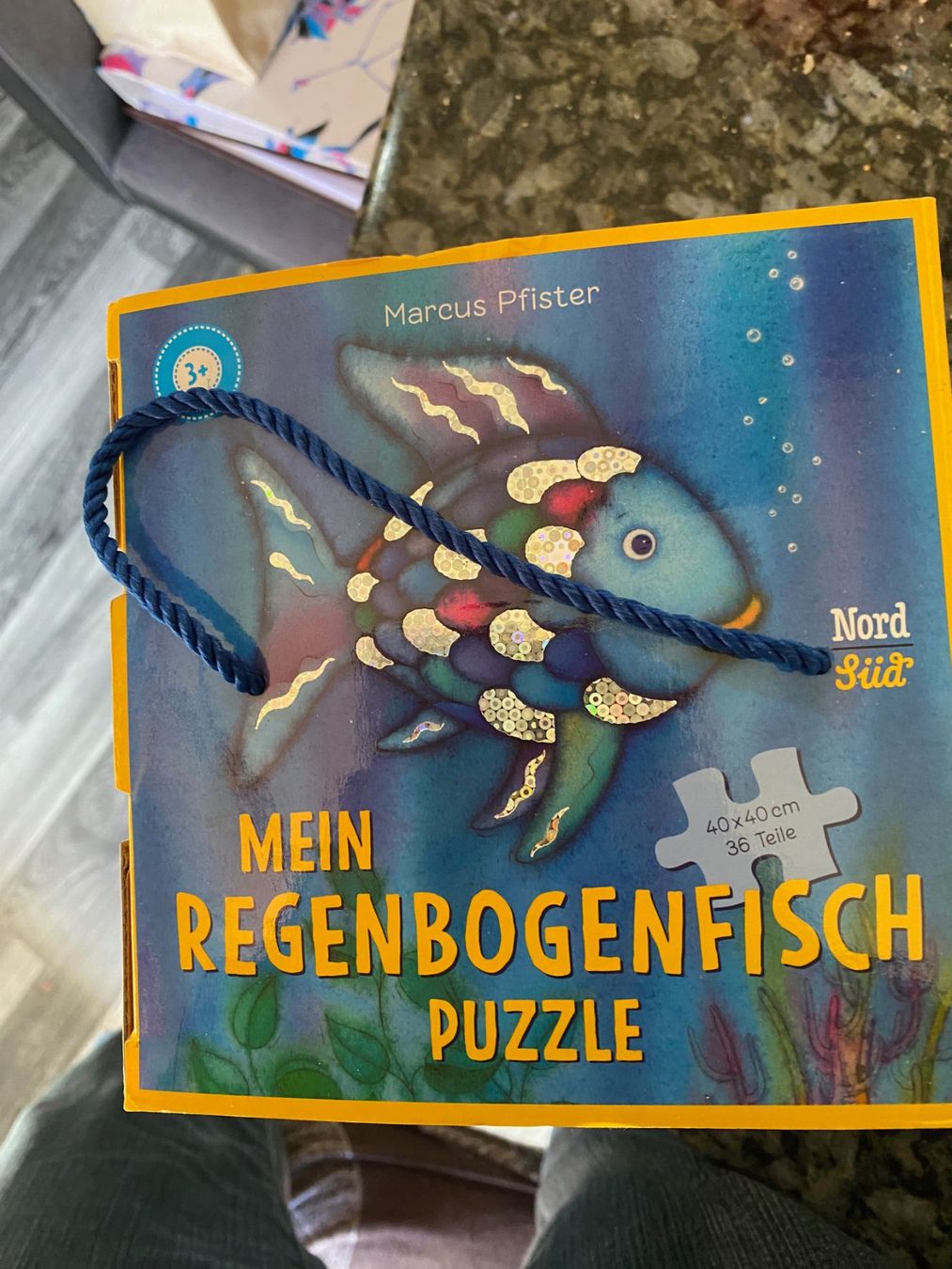 Puzzle: Regenbogenfisch-Puzzle von Marcus Pfister – Nuovo (secondo la descrizione) da Allenwinden venduto da Obalu