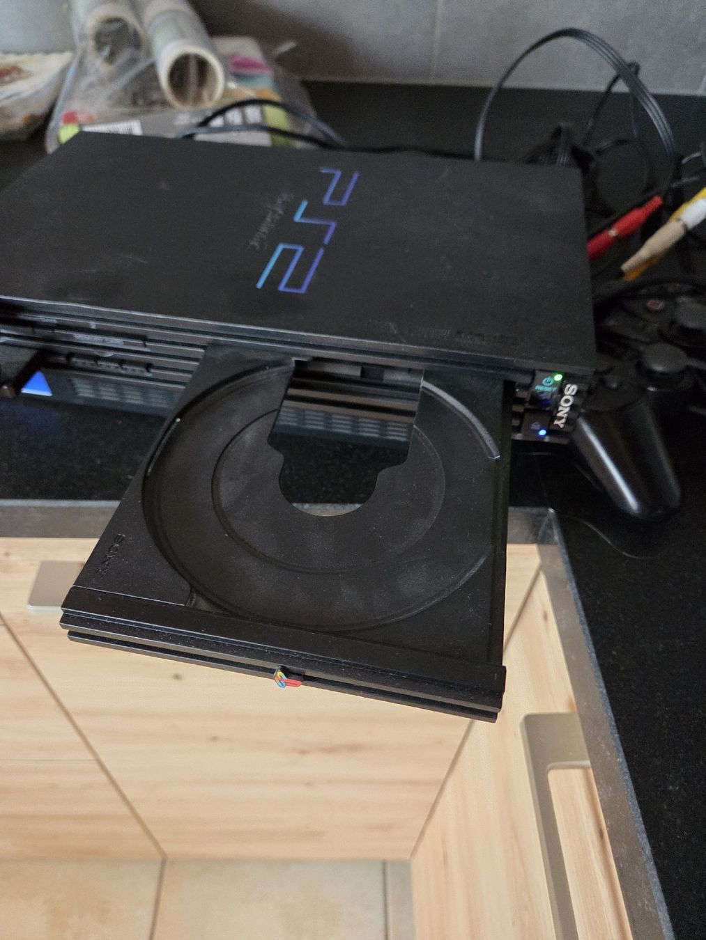 Sony Console: Console PlayStation 2 Saphir noire 2 manettes bon état – Usato da Ballaigues venduto da quentin7 2