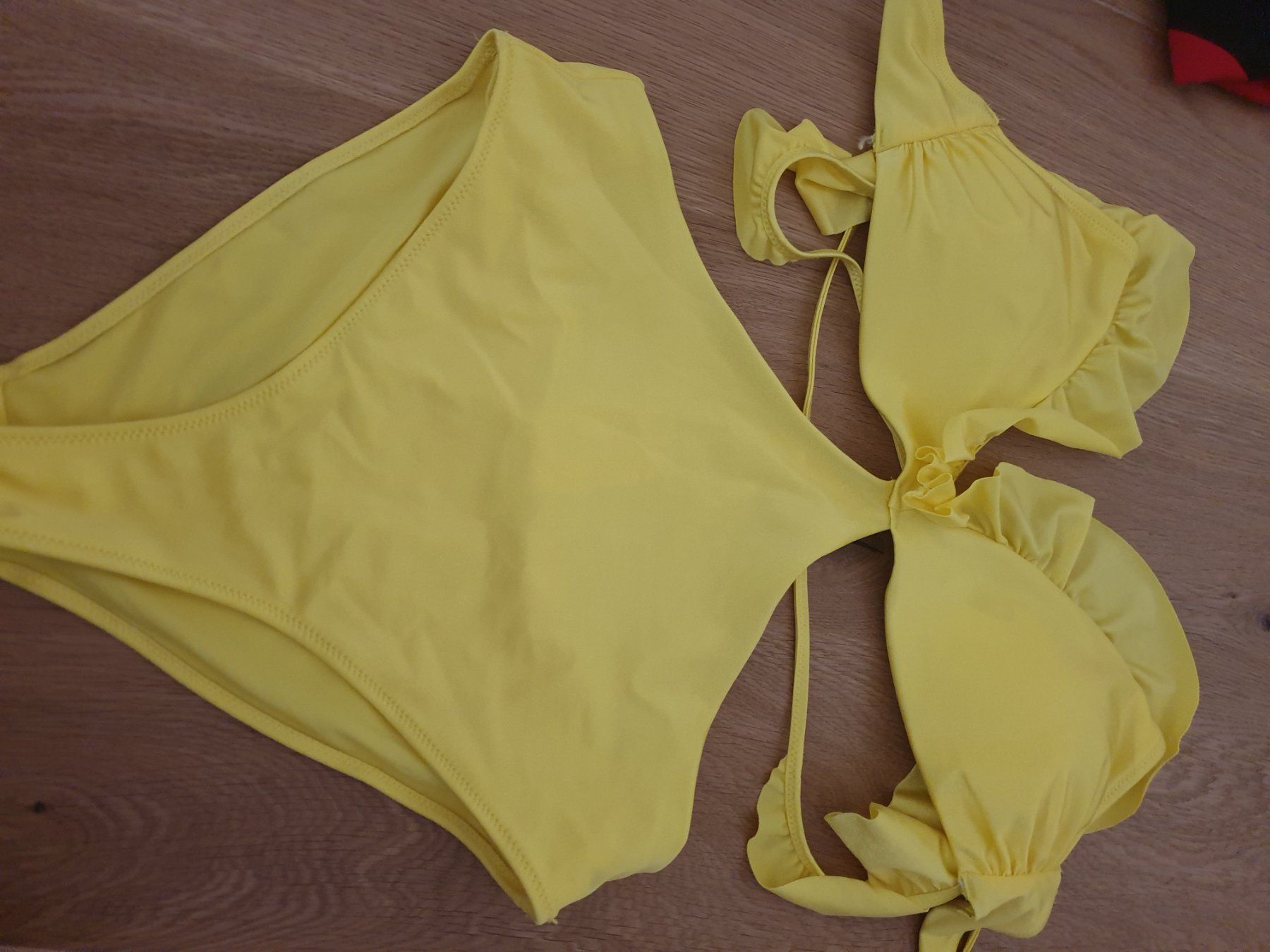 Costumi da bagno & Bikini: Badeanzug HM 2 Stk – Nuovo (secondo la descrizione) da Wolhusen venduto da bryman 1
