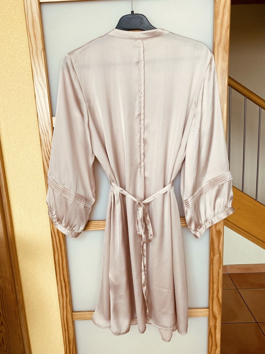 H&M Vestiti: Magnifique robe 44-46 neuve – Nuovo (secondo la descrizione) da Belmont-sur-Lausanne venduto da chu_vxf5 1