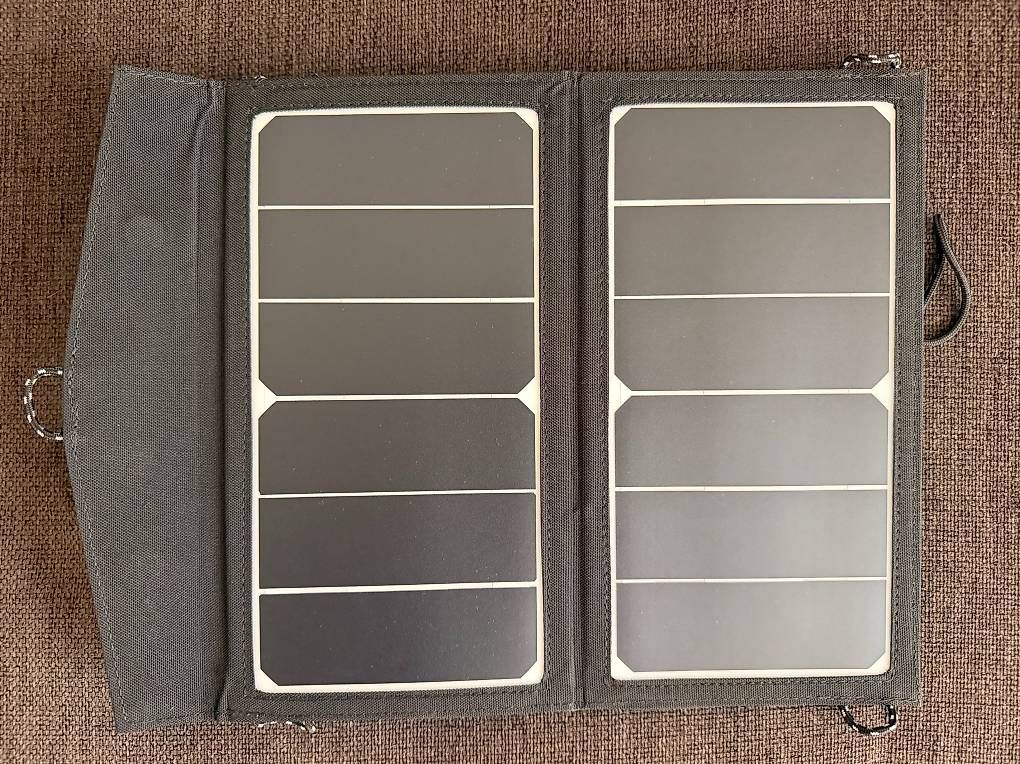 Dispositivi a energia solare: AutoSolar Solarpanel 14W  wenig gebraucht – Usato da Therwil venduto da Shivacole