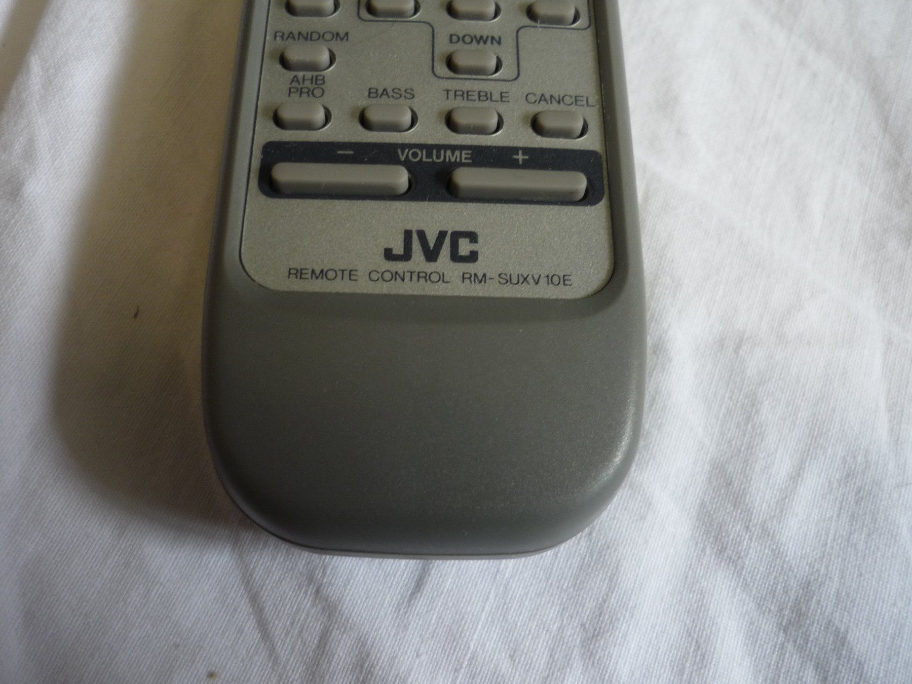 JVC Telecomandi: JVC Remote Control System Fernbedienung - RM SUXV10E – Usato da Beringen venduto da Flatretriever