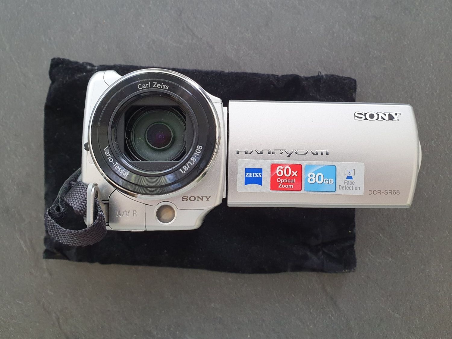 Sony Videocamere: HANDYCAM SONY DCR-SR68E – Usato da Préverenges venduto da PimentCash