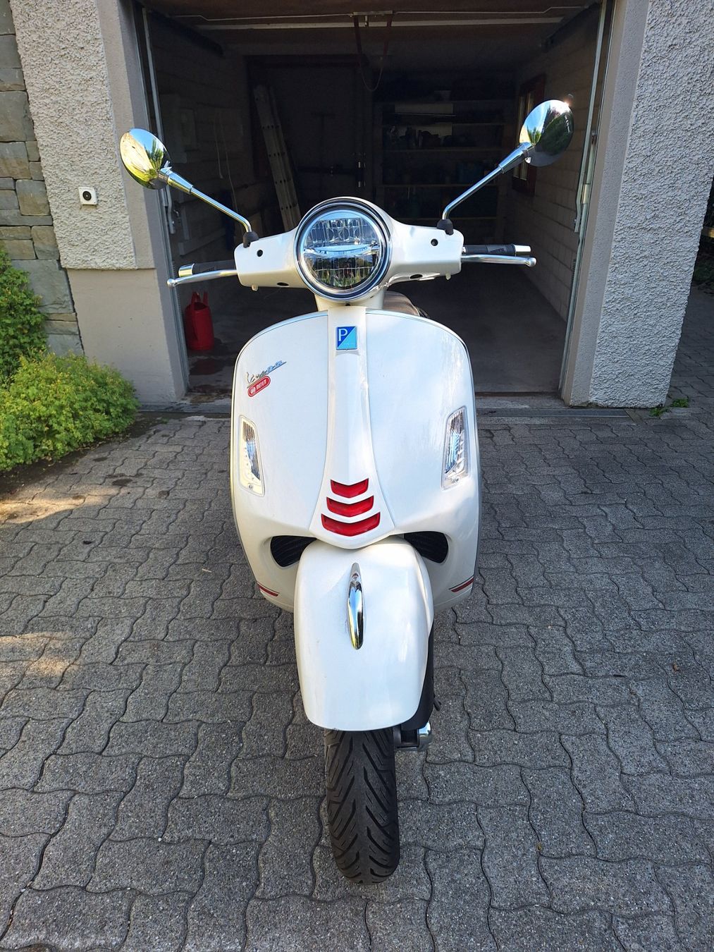 Piaggio Scooter: Piaggio Vespa GTS300 – Usato da Bischofszell venduto da Backstage8 2