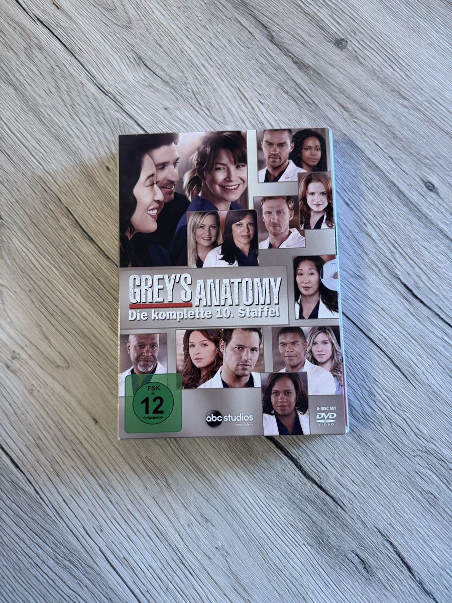 Tutti i DVDs: Coffret DVD Grey's Anatomy Saison 10 – Usato da La Chaux de fonds venduto da car_f9yg