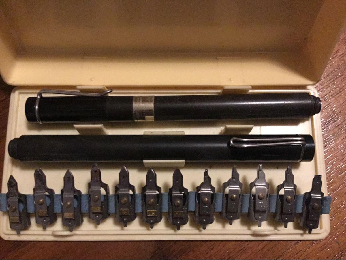 Pelikan Penna & Evidenziatori: Pelikan Kaligraphie Set – Usato da Schlieren venduto da Jeajet