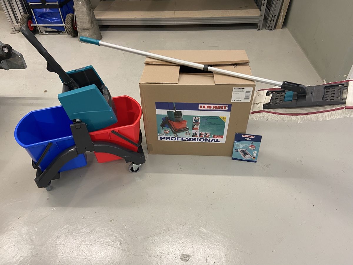 Altro per la casa: Leifheit professional duo – Nuovo e nell'imballaggio originale da Epauvillers venduto da Crap2 2