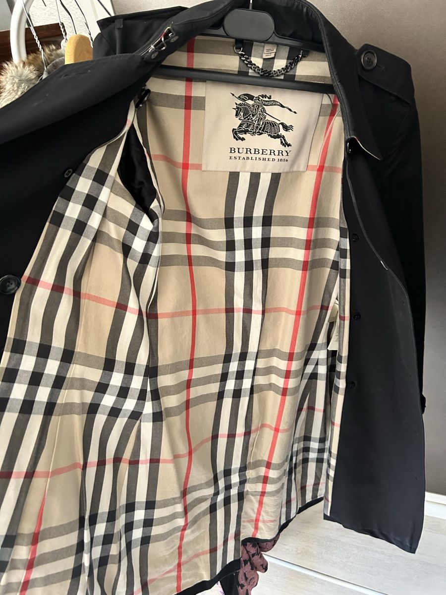 Burberry Mäntel: Trench Burberry noir – Gebraucht aus Lully VD von Garance040 7