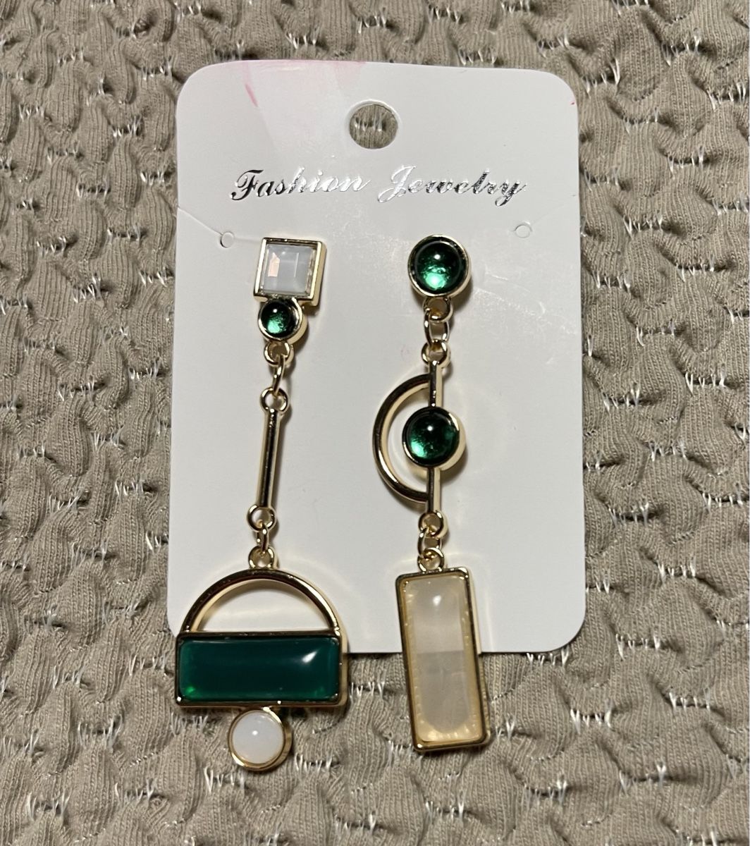 Boucles d'oreille: Orecchini pendenti geometrici verde smeraldo – Neuf avec emballage d'origine à Gordevio par LanaZimm