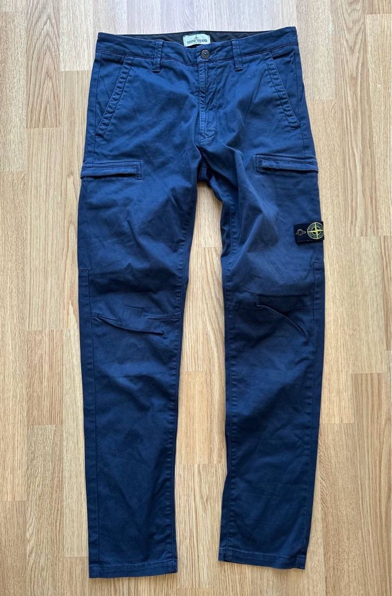 Stone Island Pantaloni: Stone Island Hose  – Usato da Pfäffikon ZH venduto da Nataliia.