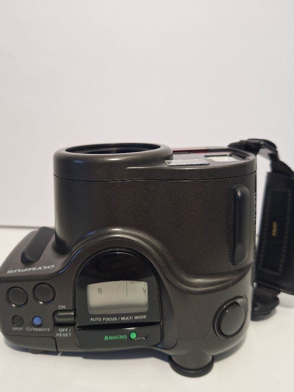 Minolta Fotocamera: Olympus AZ-330 Japan Superzoom, getestet, mit akku:) – Usato da Pfäffikon SZ venduto da TobyPeterson 2