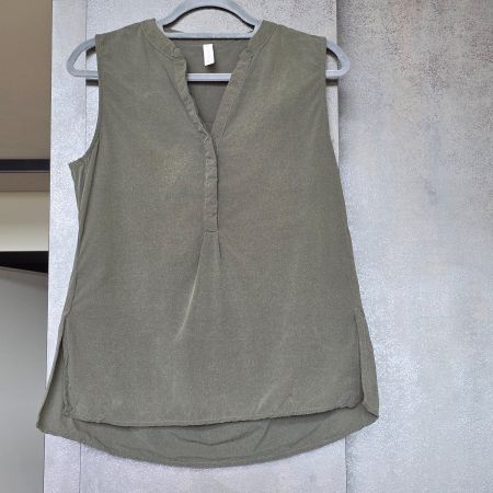 🐸 AMISU TOP / BLUSE S OLIV