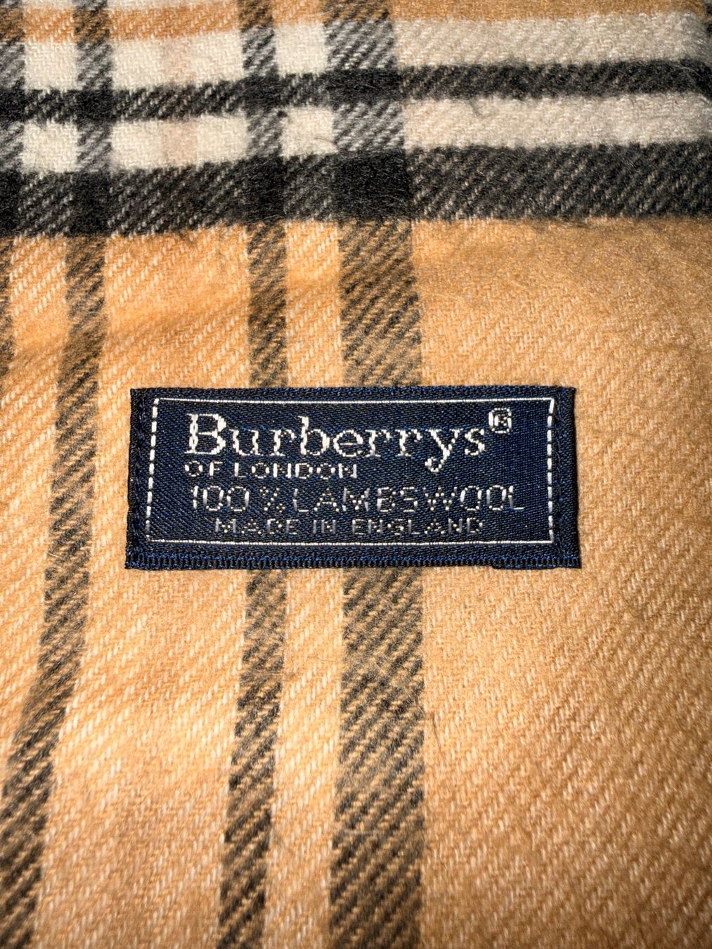 Burberry Foulards & écharpes: Écharpe Burberry – D'occasion à Orbe par Miki_7777 1