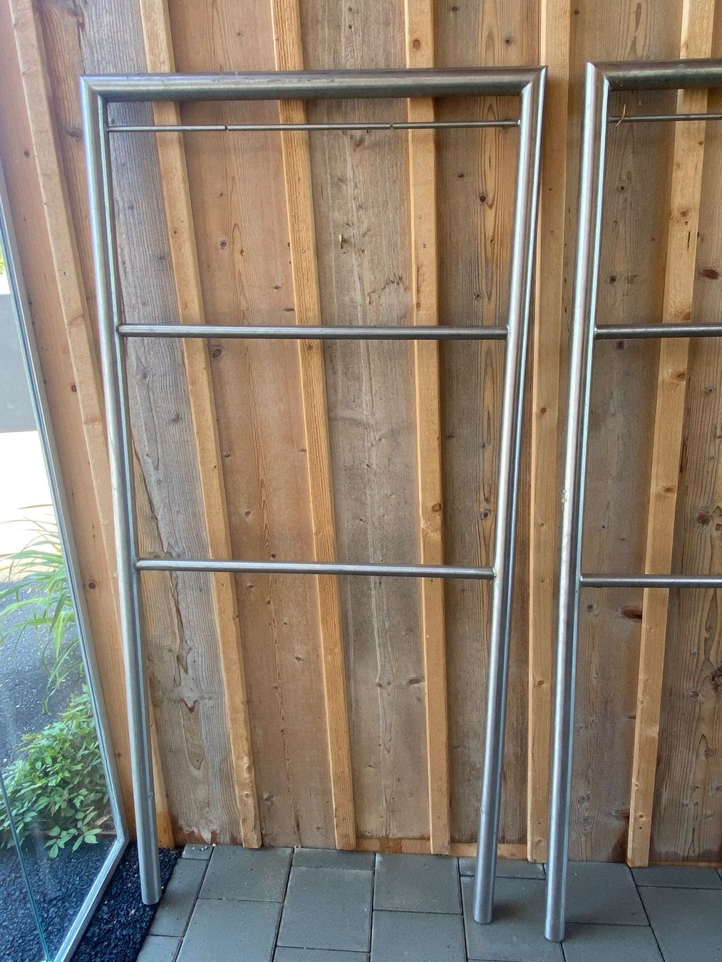 Altro in Decorazioni & Accessori: 2 Ständer aus Chromstahlrohren – Usato da Utzenstorf venduto da Horner18 2