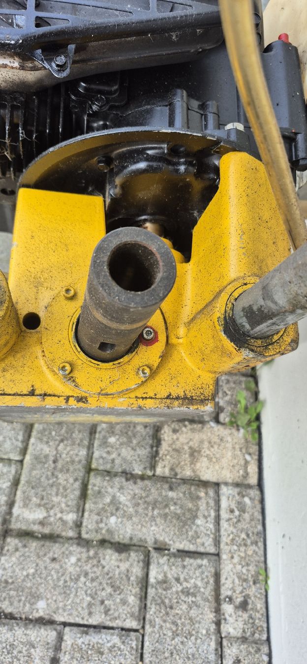 Tutte le macchine: Benzinbohrmaschime – Usato da Ettiswil venduto da hauruck01 1