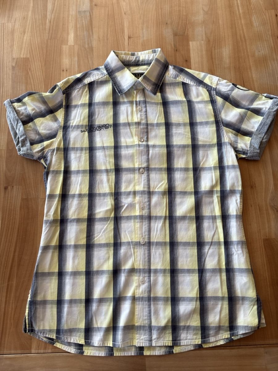Camicie: Kurzarm Hemd von Fishbone / Gr. M – Usato da Rümlang venduto da Fledermaus16