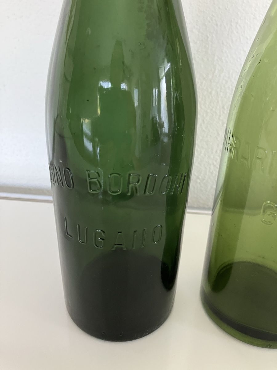 Verres, cruches & bouteilles: 3 antike Bierflasche – D'occasion à losone par china06 3