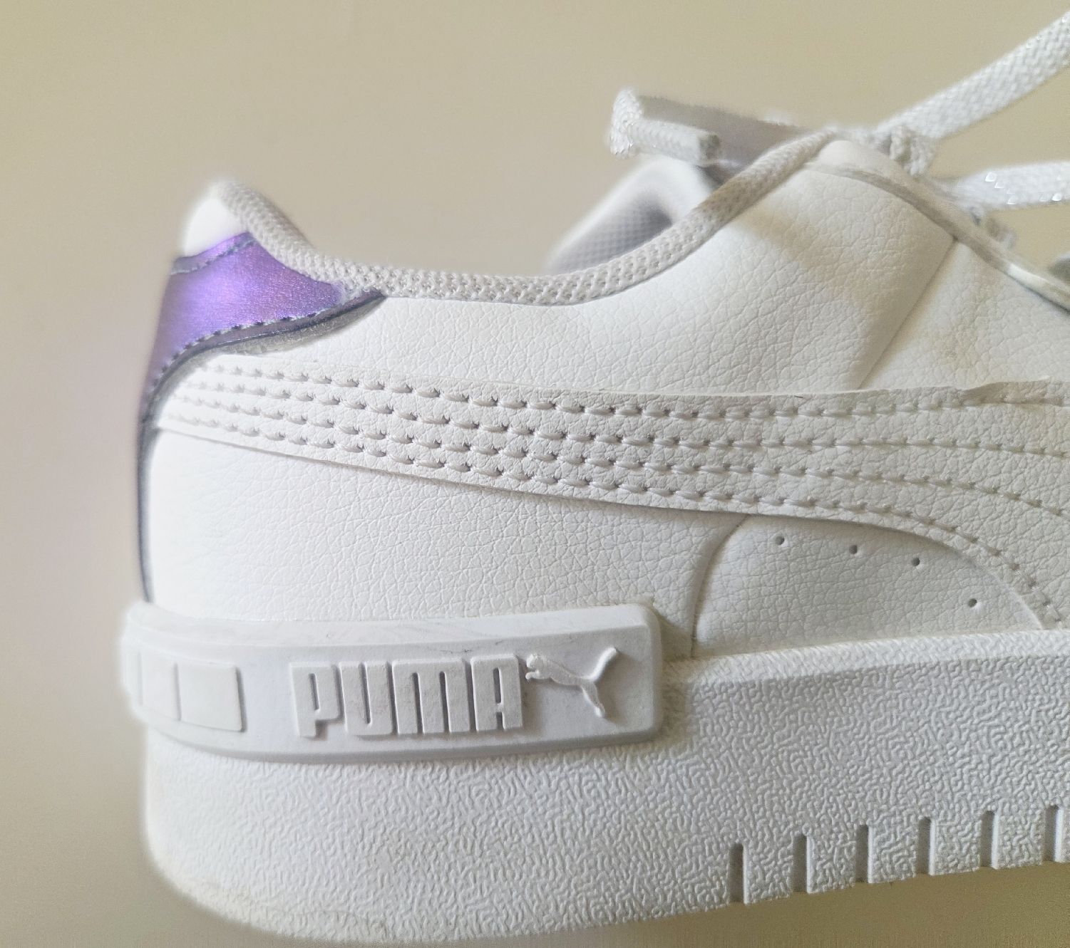 Scarpe per ragazze: Schöne Puma Sneakers, Gr. 34 – Nuovo (secondo la descrizione) da Riehen venduto da Bliss1978