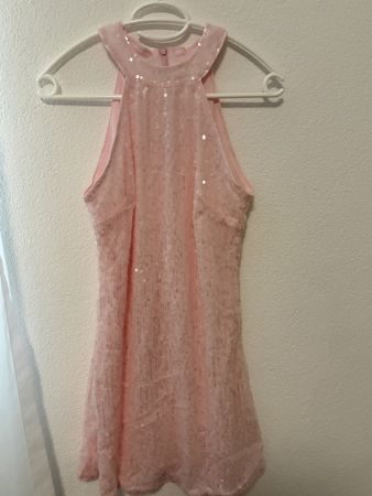 Damen Kleid hellrosa mit Pailletten guter Zustand
