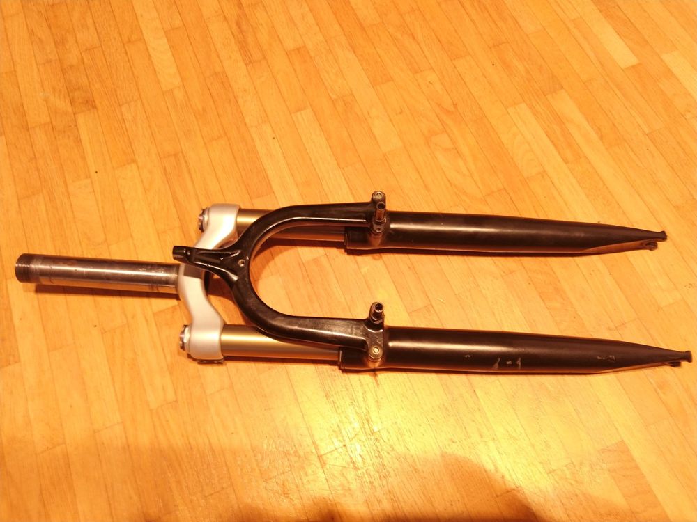 Fourche vintage Rock Shox Mag21 1 en sans fil 26 en 7 en direction 26