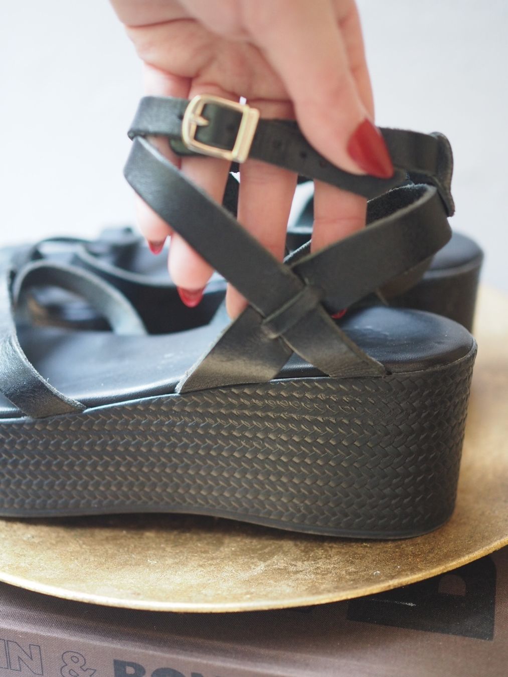 Scarpe da donna: Handgemachte Leder Sandalen Gr. 38 – Nuovo (secondo la descrizione) da Luzern venduto da MweziMystique 1