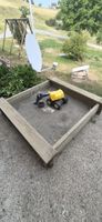 Sandkasten mit Spielzeug Set guter Zustand