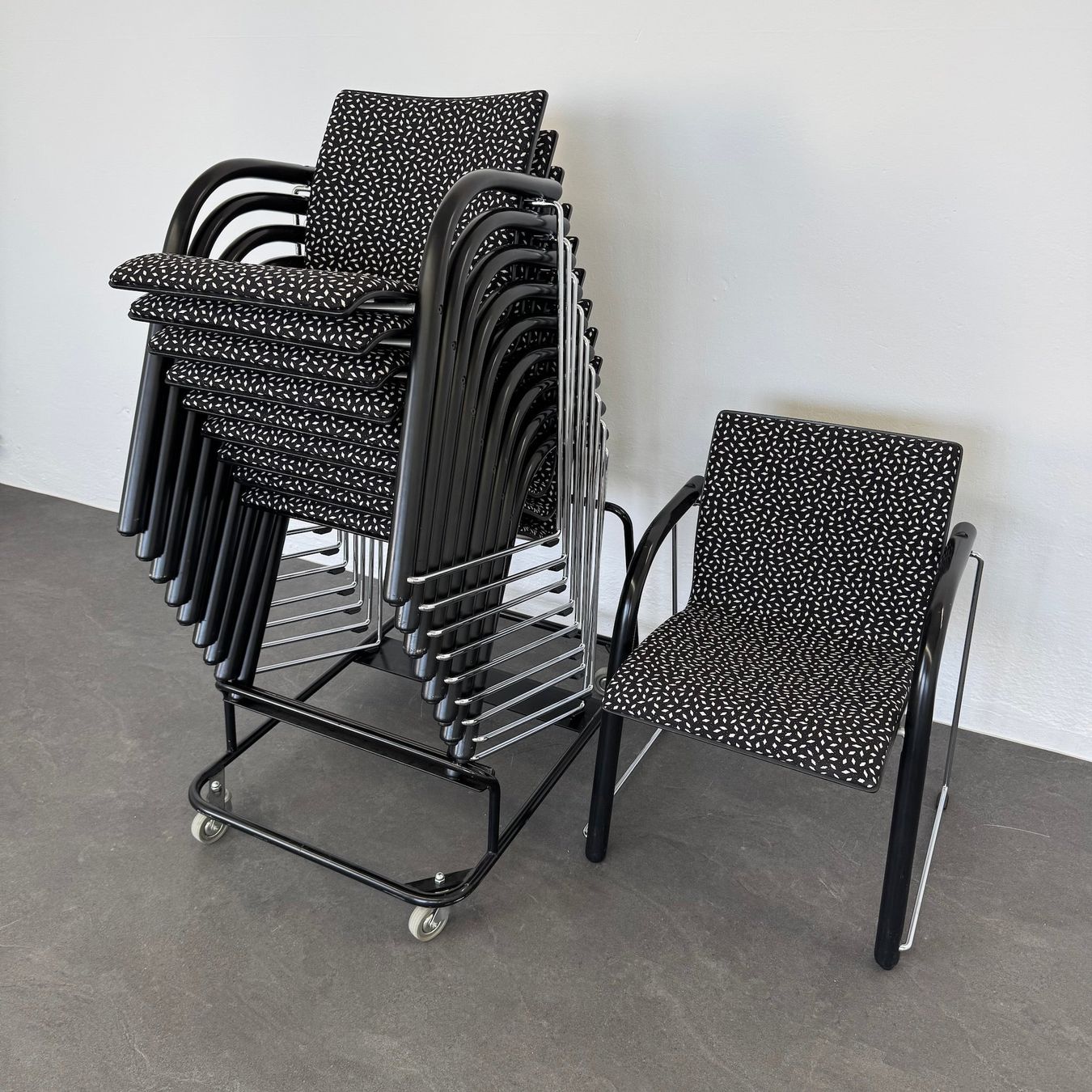 Thonet Sedie: Thonet S 320 P Polsterstuhl – Usato da Schönenwerd venduto da mcofficeshop 8