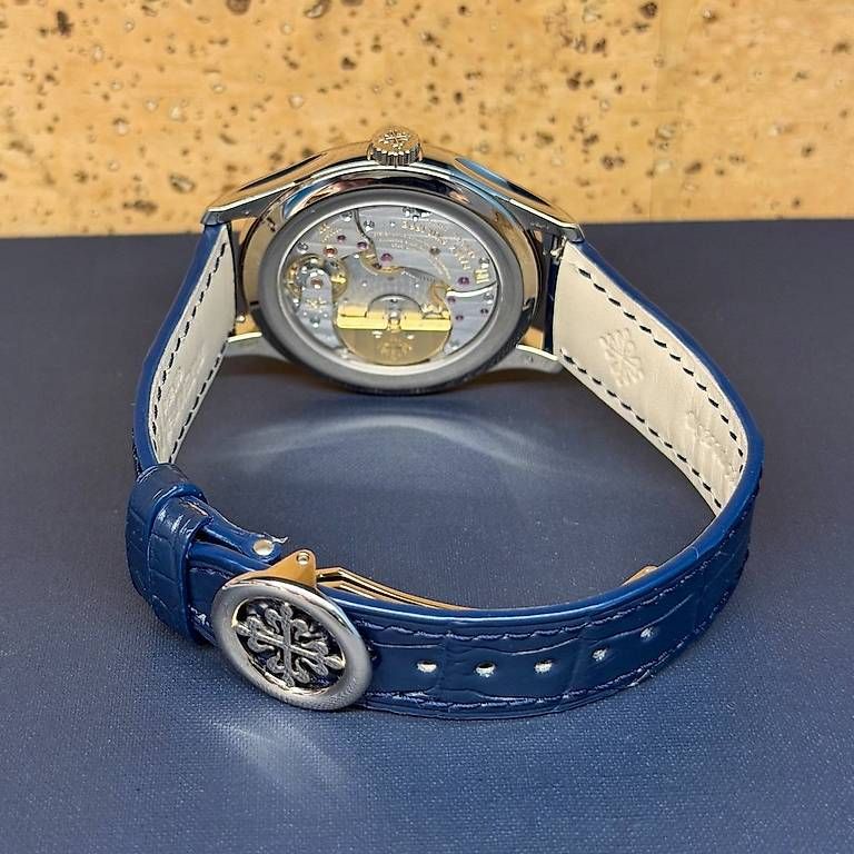 Orologi: Patek Philippe Perpetual Calendar 5327G – Usato da Genève venduto da minty.watches 6