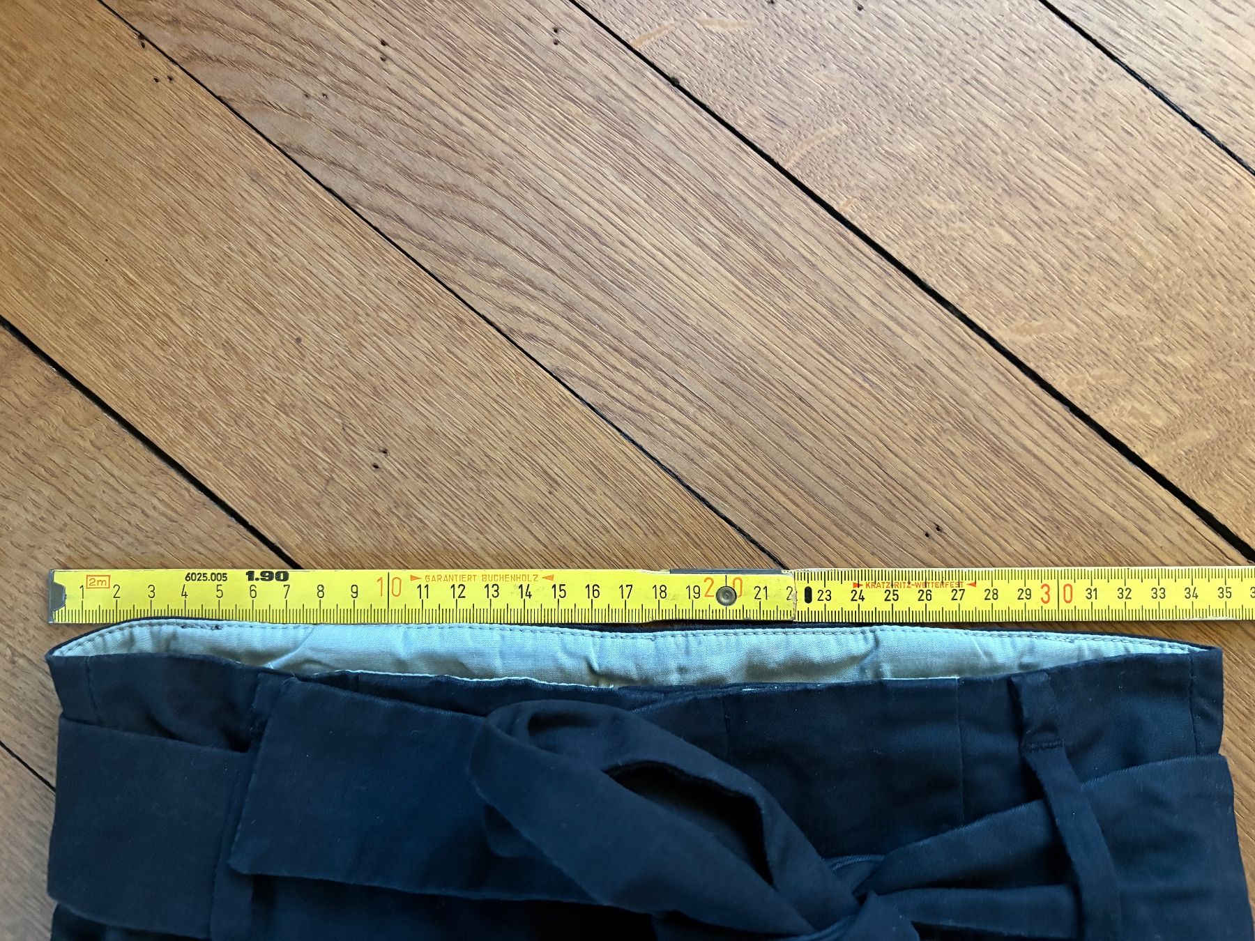 Hosen: Hose von Noa Noa Gr. 32 XXS – Gebraucht aus Zürich von triangular 2