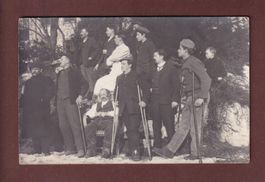 Photo - Groupe d'HOMMES - Bequilles