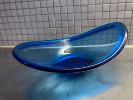 Wunderschöne Kobaltblaue blaue Glasschale Designklassiker