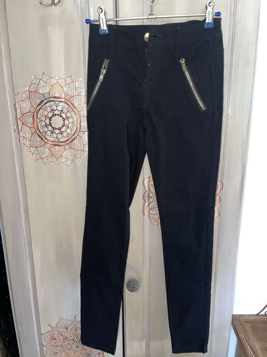 Pantaloni: 3 Hosen schwarz alles 32/34 – Usato da Bützberg venduto da dan_jhn9 2