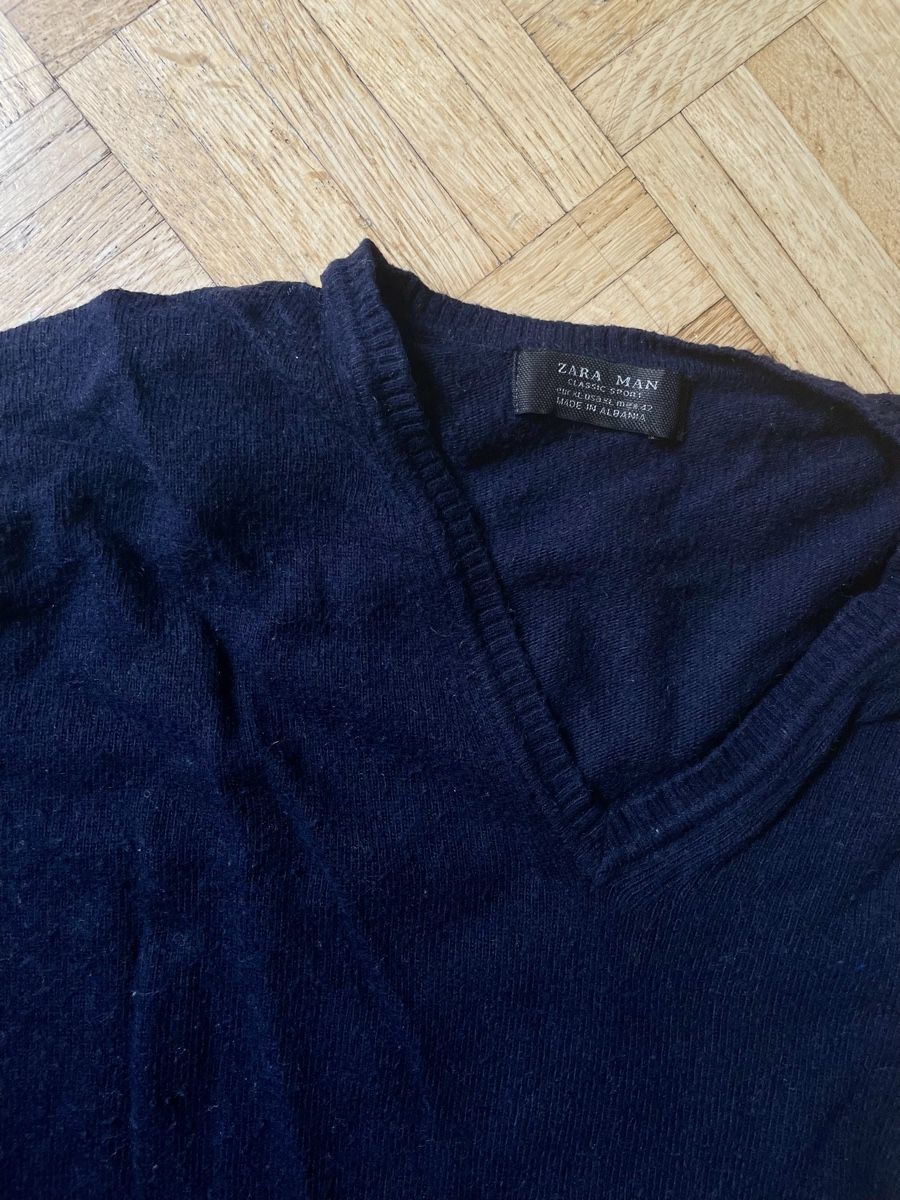 Zara Pulls & Sweat-shirts: Herren Pullover dunkelblau Navy Blue, Grösse XL V-Ausschnitt – D'occasion à Zürich par Carlajimena 2