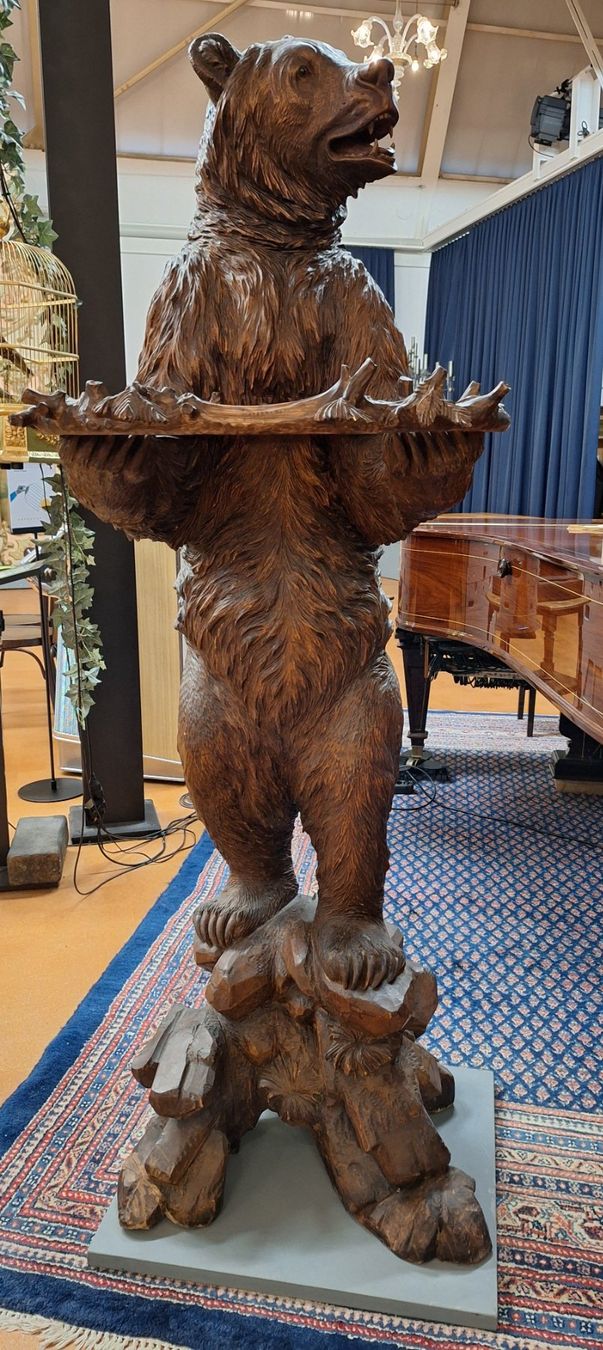 Sculptures & Statues: Geschnitzter Bär – D'occasion à Rüti ZH par Xokimilko