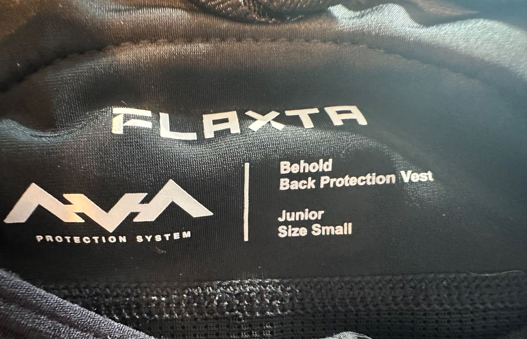 Protections: Flaxta Rückenprotektor Weste Junior Grösse S – D'occasion à Flims Dorf par Specials 2