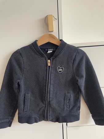 Gr. 98 sweat Okaidi